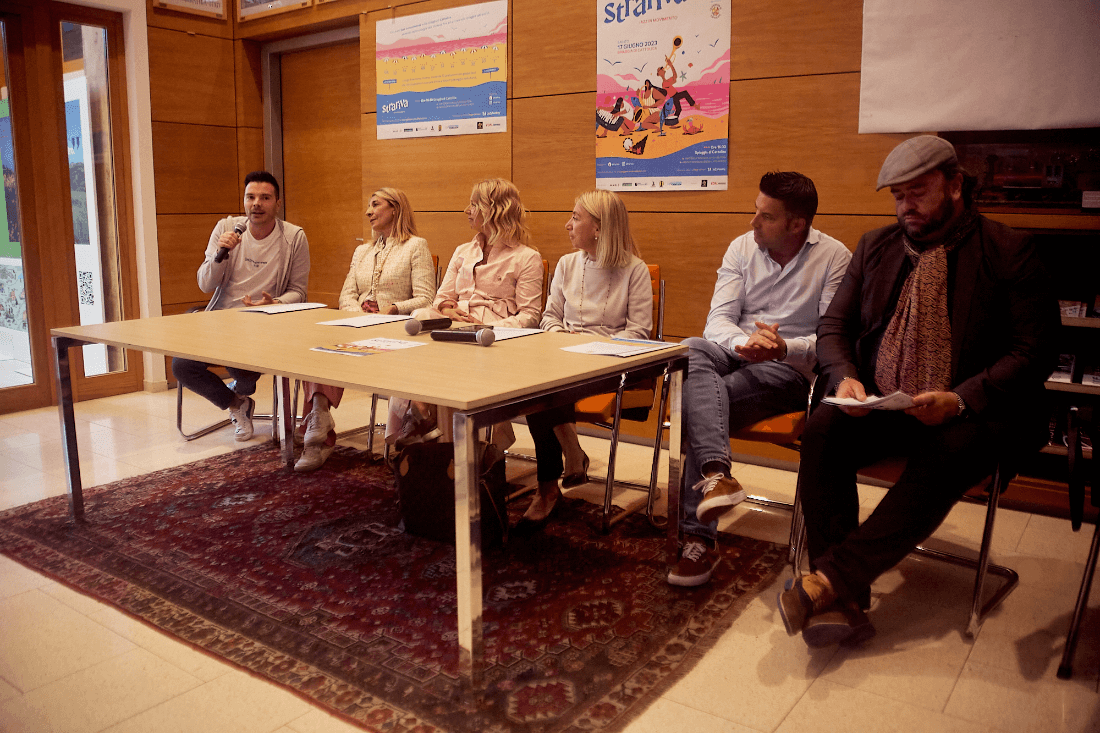 Presentazione Strariva – Cattolica – Grafite