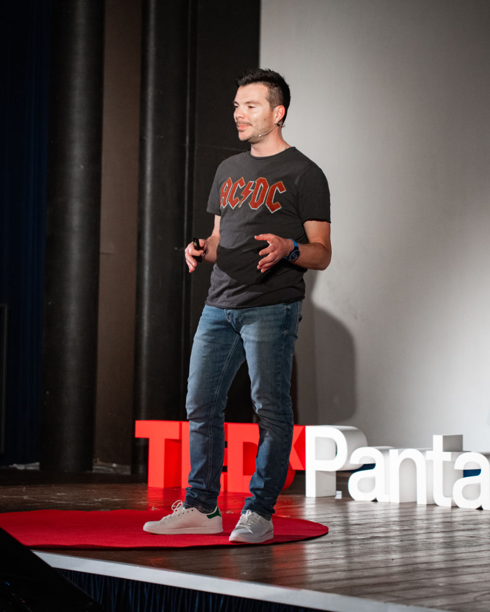 Davide Bertozzi – copywriter – TEDx Pesaro