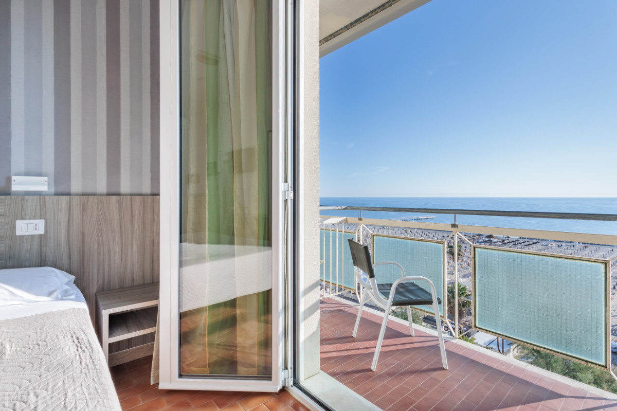 Hotel Centrale Miramare – camera vista mare
